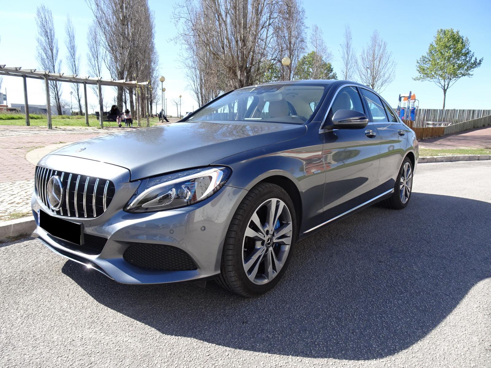Mercedes-Benz-C 350 e Plug-In (gasolina/eletrico)