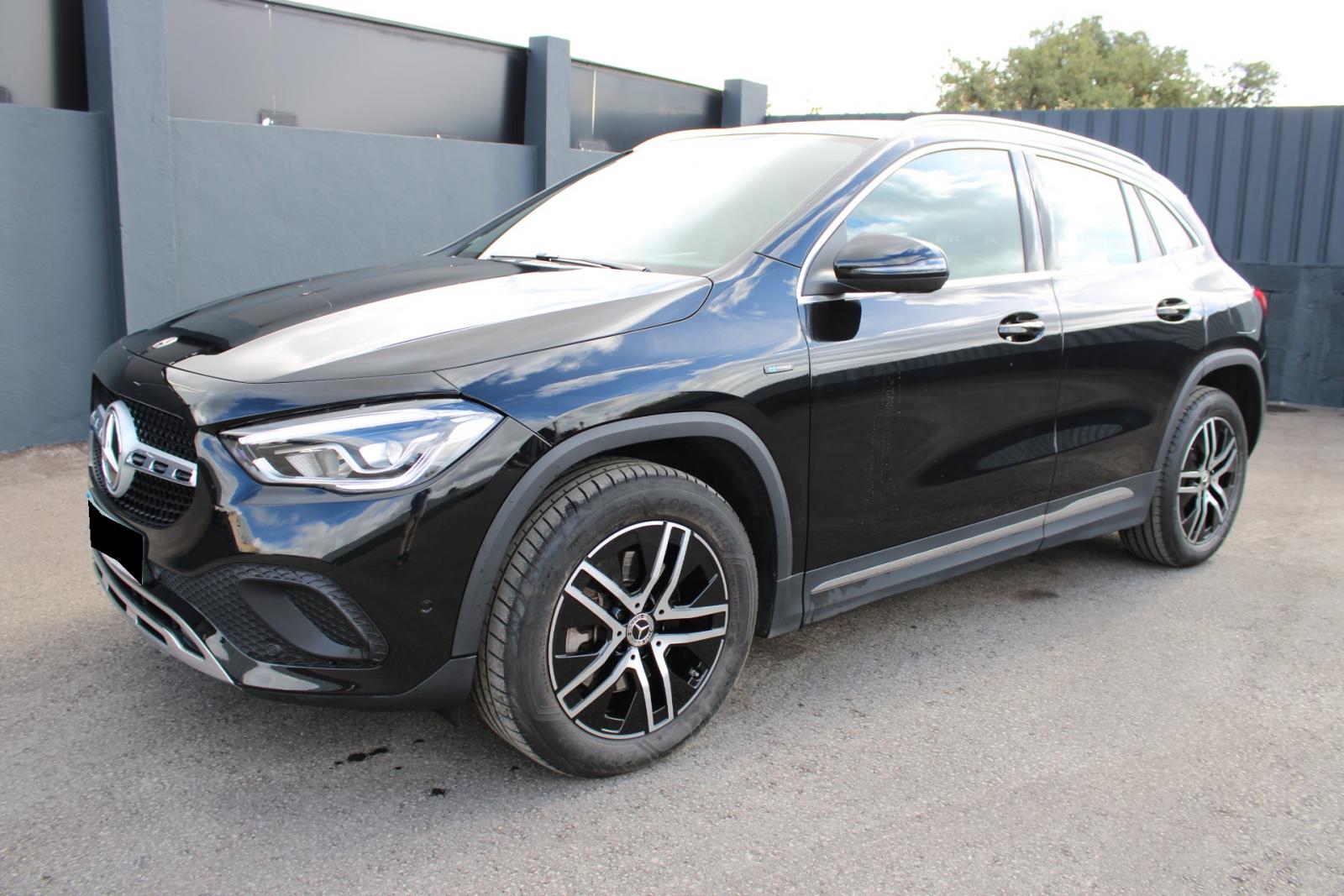 Mercedes-Benz-GLA 250 e Progressive EQ Power