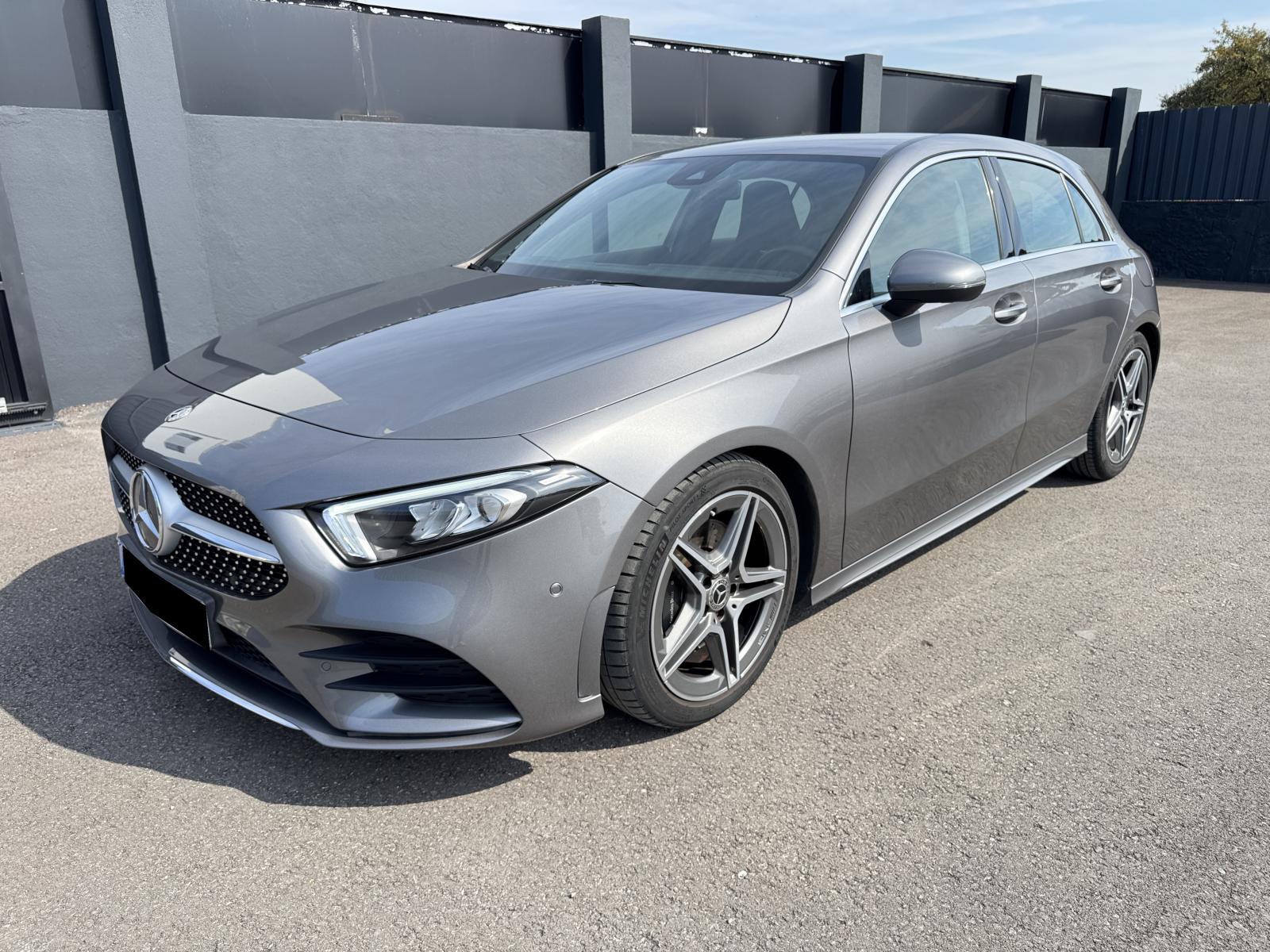 Mercedes-Benz-A 220 d AMG Line