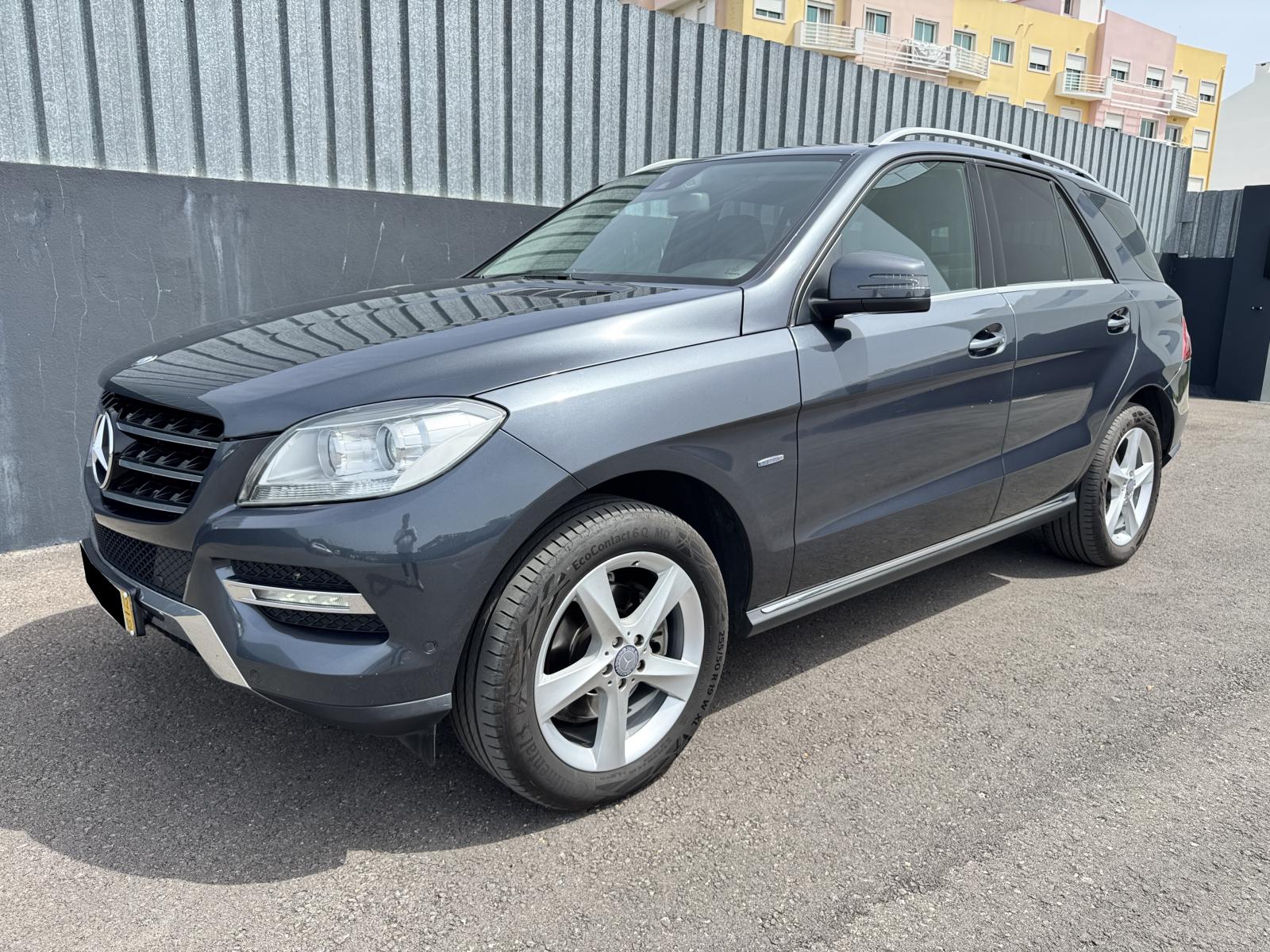 Mercedes-Benz-ML 250 BlueTEC 4MATIC